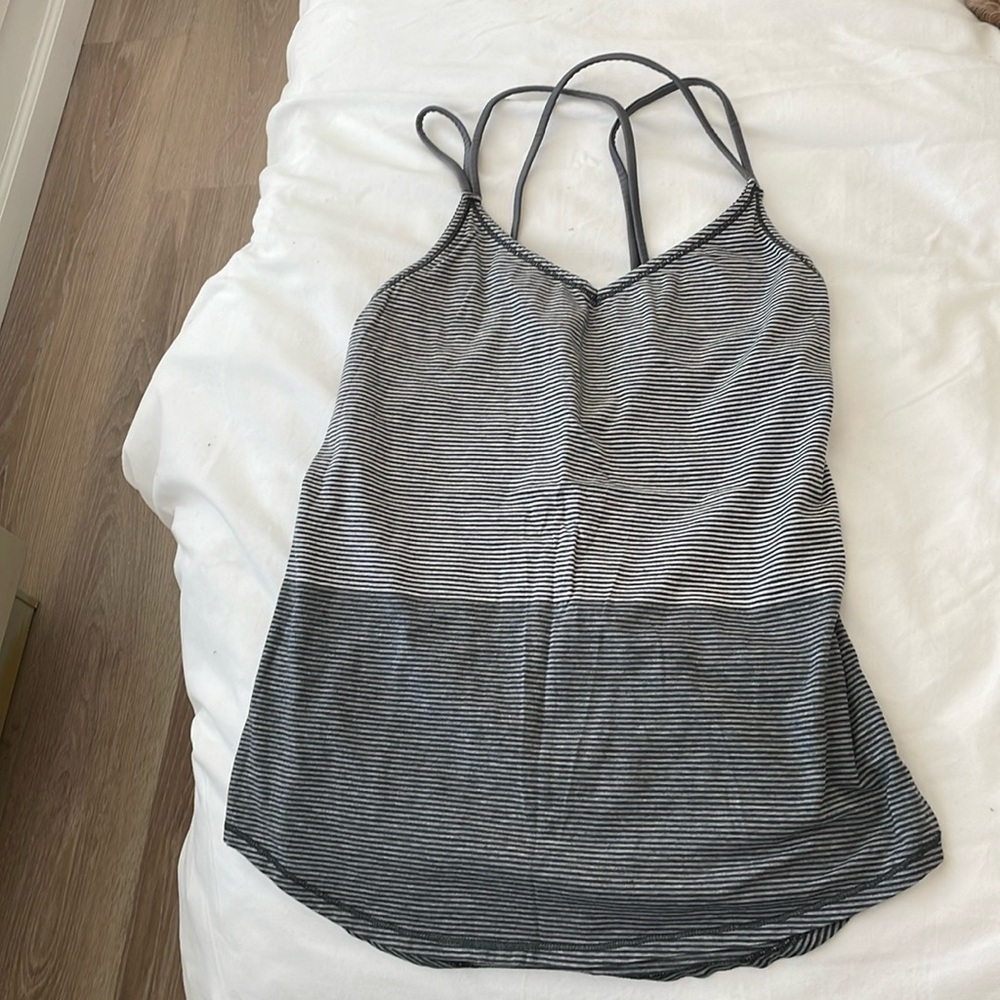 [lululemon] striped tank top, loose fitted